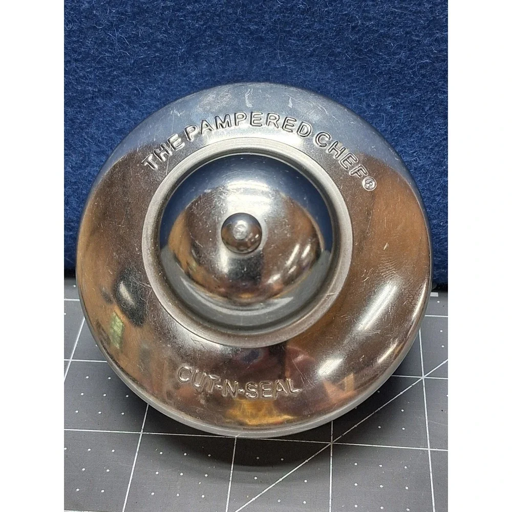 Pampered Chef Cut N Seal Sandwich Maker Silver Stainless Steel Round 1195